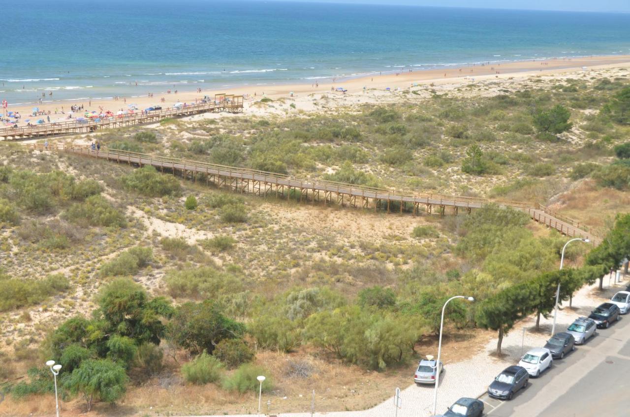 Monte Gordo T2 Frente Mar Apartment Exterior photo